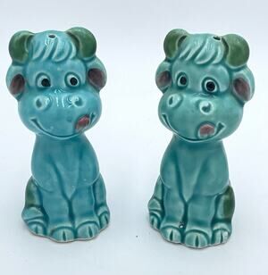 Vintage Japan Ceramic Cow Salt and Pepper Shakers Set Blue Anamorphic